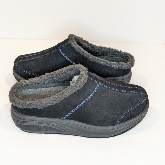 Easy Spirit Shoes - Easy spirit suede clogs
